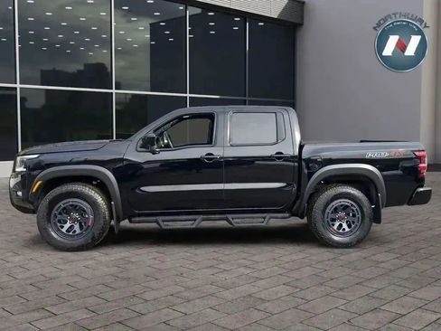 Used 2025 Nissan Frontier PRO-4X w/ Pro Convenience Package image 2