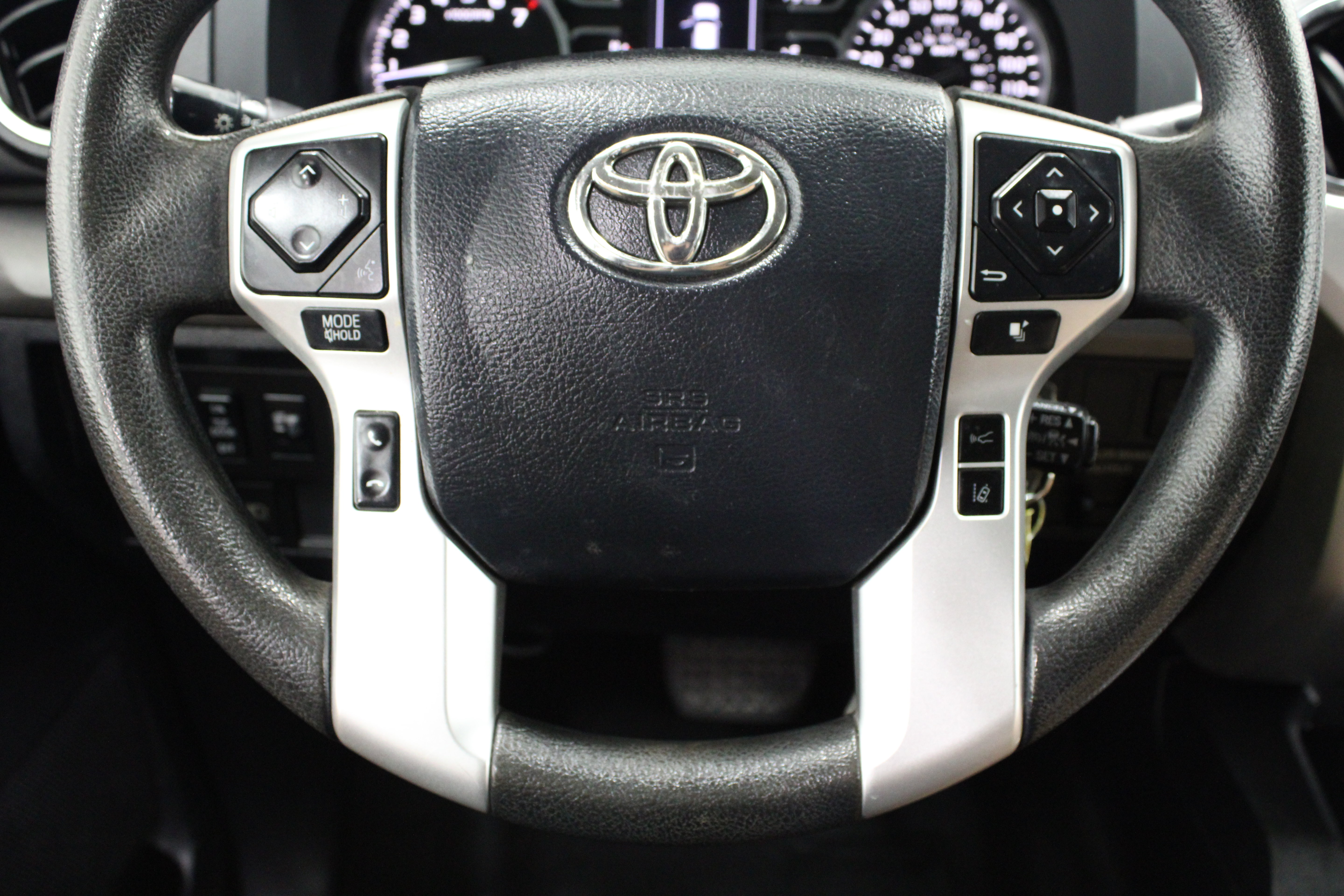 Used 2020 Toyota Tundra SR5 w/ SR5 Upgrade Package RWD image 24