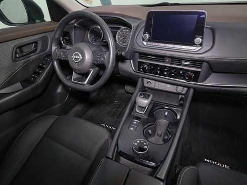 Used 2023 Nissan Rogue S image 16