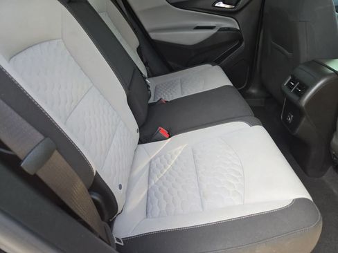 Used 2020 Chevrolet Equinox LS FWD image 18