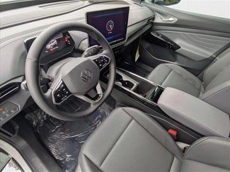 New 2025 Volkswagen ID.4 Pro S Plus AWD/4WD video 3