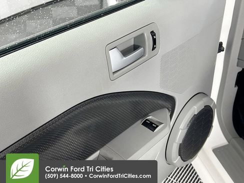 Used 2008 Ford Mustang GT Premium image 11