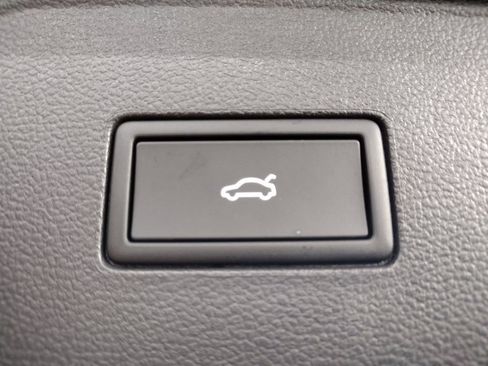 New 2026 Volkswagen Atlas SEL Premium R-Line image 23