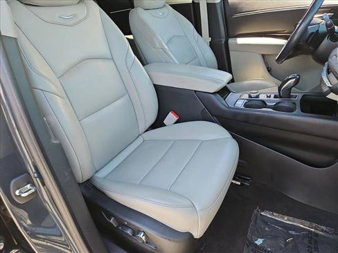 Used 2019 Cadillac XT4 Premium Luxury FWD image 21
