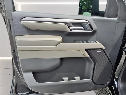 Certified 2025 Chevrolet Silverado 2500 ZR2 AWD/4WD image 19