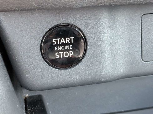 Used 2024 Nissan Rogue S AWD/4WD image 26