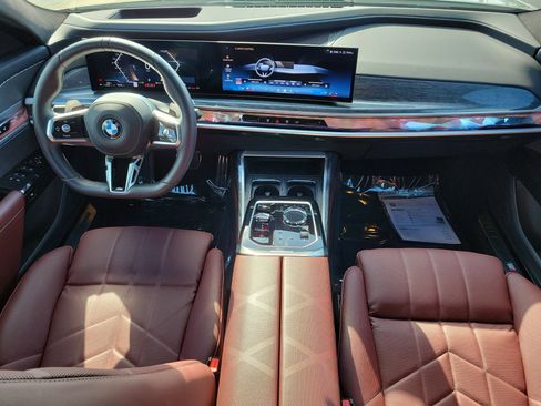 Certified 2025 BMW 740i 740i image 13