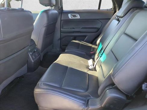 Used 2013 Ford Explorer Limited image 18