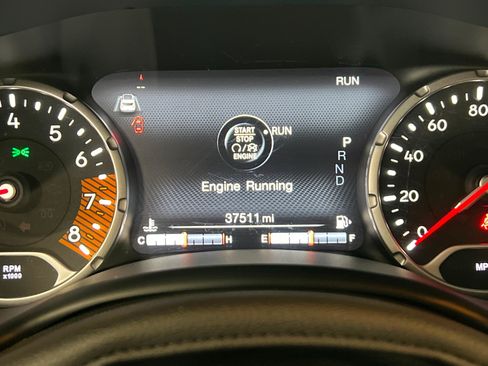 Used 2023 Jeep Renegade Trailhawk AWD/4WD image 14