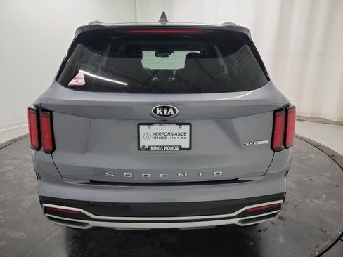 Used 2021 Kia Sorento SX image 8