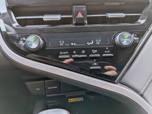 Used 2023 Toyota Camry XSE w/ Cold Weather Package image 11