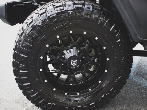 Used 2019 Jeep Wrangler Unlimited Sport AWD/4WD image 5