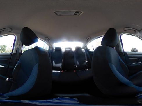 Used 2025 Nissan Versa SV FWD image 39