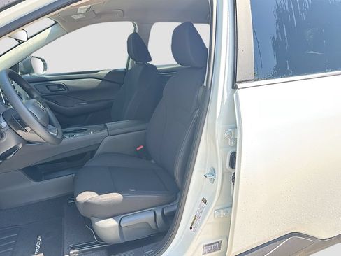 New 2026 Nissan Rogue S FWD image 20