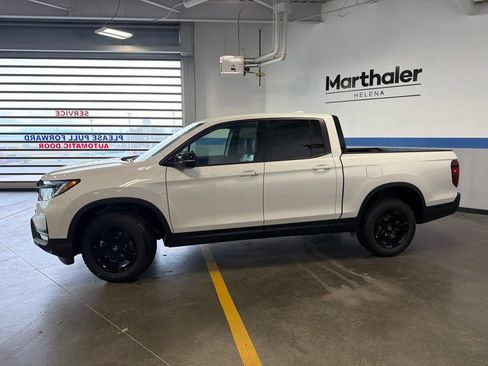 New 2026 Honda Ridgeline Black Edition image 8