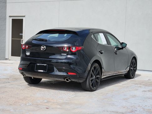 Used 2024 MAZDA MAZDA3 s FWD image 8