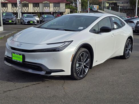 New 2026 Toyota Prius XLE image 36
