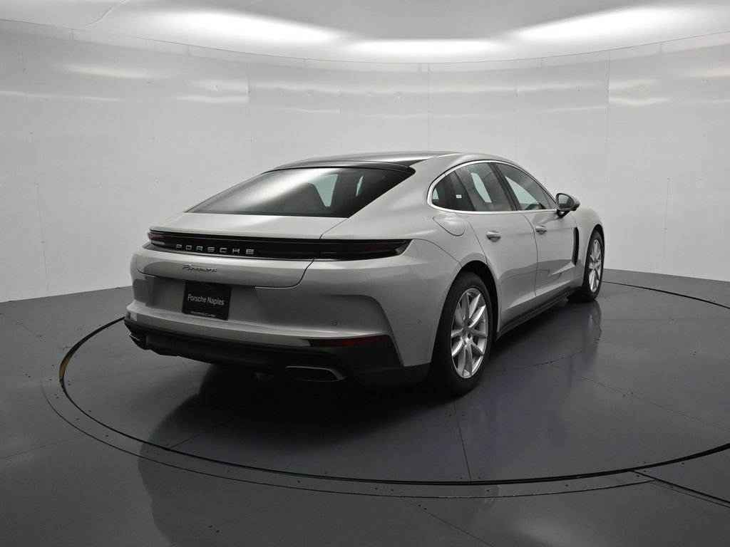 Used 2026 Porsche Panamera image 30