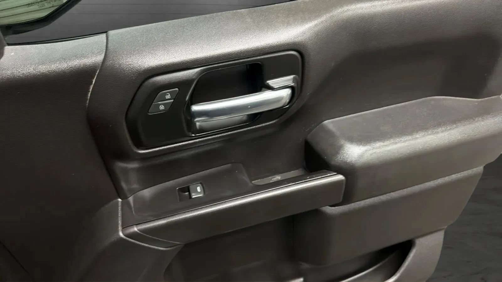 Used 2019 Chevrolet Silverado 1500 Custom Trail Boss w/ Custom Convenience Package AWD/4WD image 17