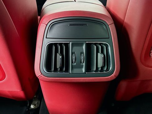 Used 2019 Maserati Levante S GranLusso AWD/4WD image 26