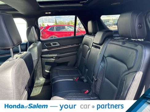 Used 2018 Ford Explorer Platinum AWD/4WD image 13