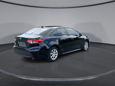 Used 2025 Toyota Corolla LE FWD image 8