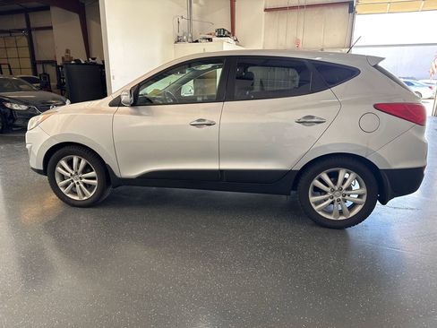 Used 2012 Hyundai Tucson Limited w/ Premium Pkg image 7