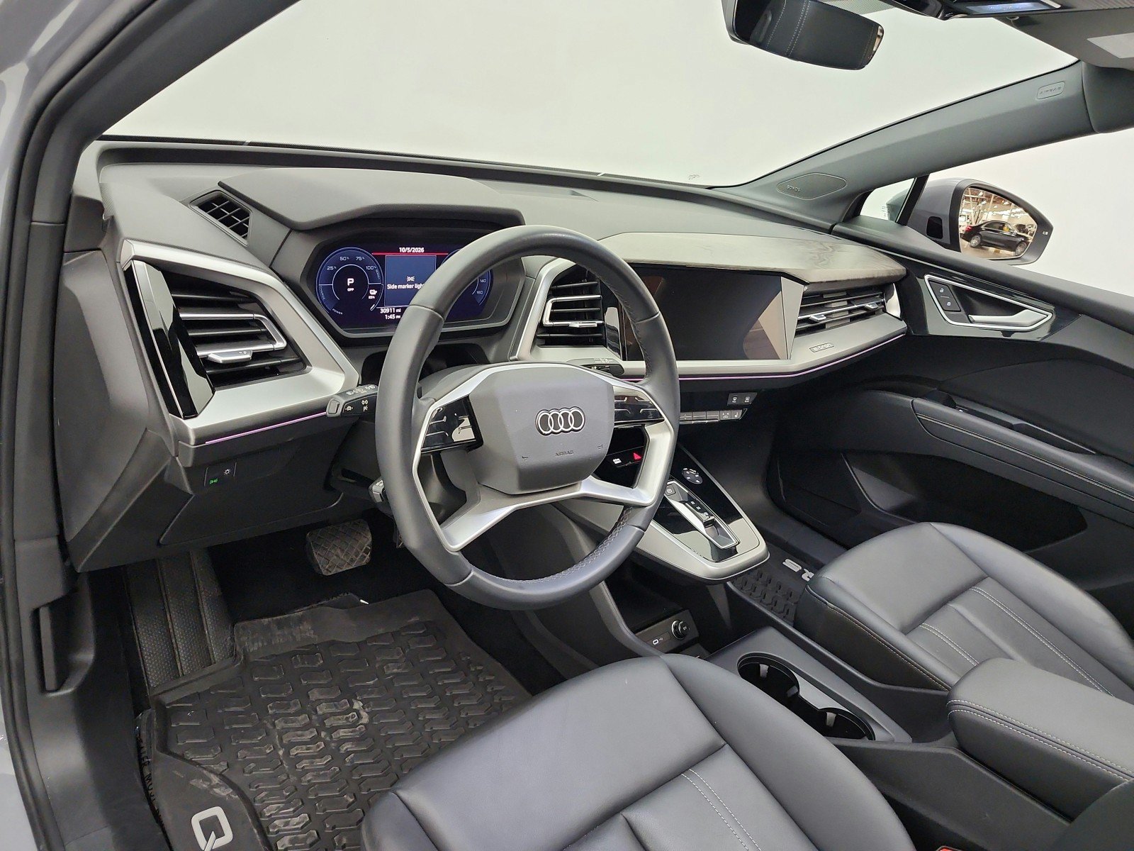 Used 2023 Audi Q4 e-tron Premium Plus w/ Premium Plus AWD/4WD image 9