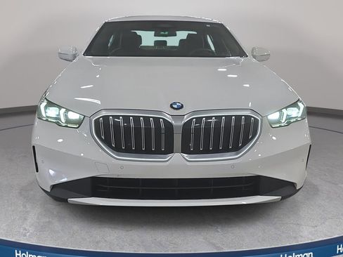 Certified 2024 BMW 530i w/ Convenience Package RWD image 2