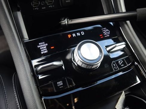 Used 2023 Jeep Grand Cherokee L Overland AWD/4WD image 12