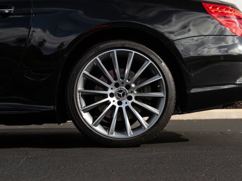 Used 2019 Mercedes-Benz SL 550 image 21
