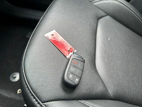 New 2025 Jeep Compass Limited image 27