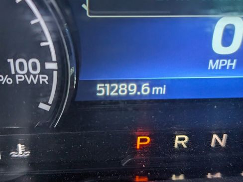 Used 2022 Ford Maverick Lariat w/ Lariat Luxury Package image 9