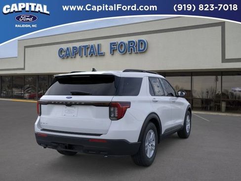 New 2026 Ford Explorer Active RWD image 8