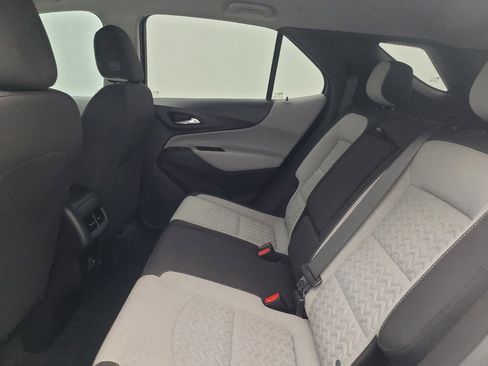 Used 2022 Chevrolet Equinox LS AWD/4WD image 18