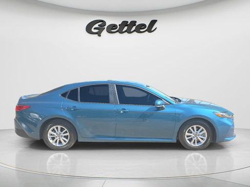 Used 2025 Toyota Camry LE w/ Convenience Package image 3