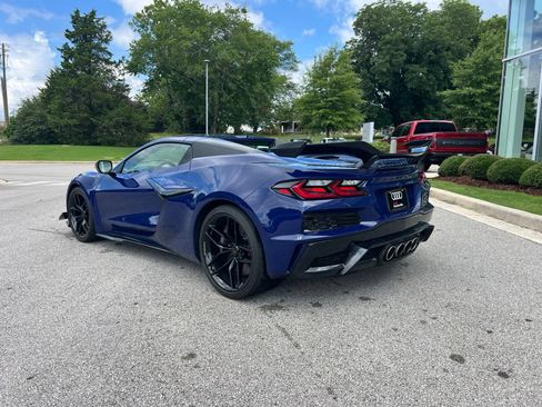 Used 2025 Chevrolet Corvette Z06 w/ Z07 Performance Package RWD image 8