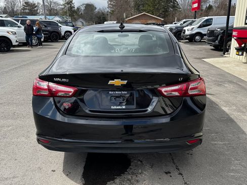 Used 2021 Chevrolet Malibu LT image 4