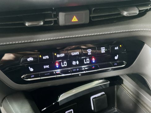 Used 2023 Buick Envision Essence w/ Sport Touring Package image 23