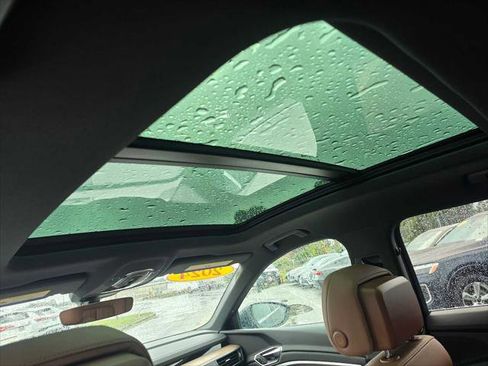 Used 2024 Audi Q8 e-tron Premium Plus w/ Premium Plus Package image 22