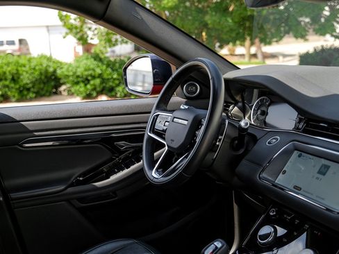 Used 2021 Land Rover Range Rover Evoque R-Dynamic S image 11