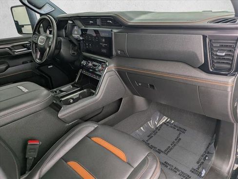 Used 2024 GMC Sierra 2500 AT4 w/ AT4 Premium Plus Package AWD/4WD image 19