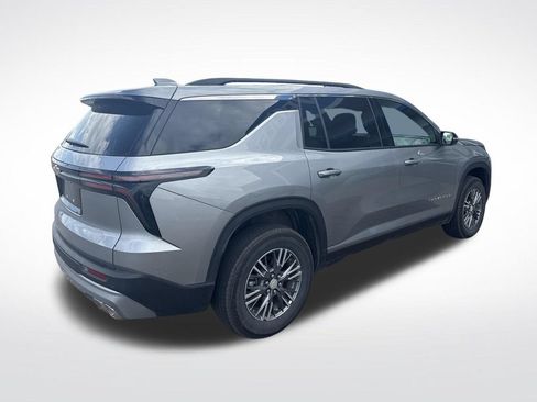 Used 2026 Chevrolet Traverse LT AWD/4WD image 5