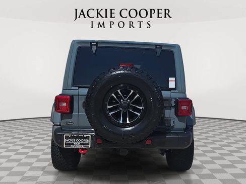 Used 2024 Jeep Wrangler Unlimited Rubicon AWD/4WD image 6