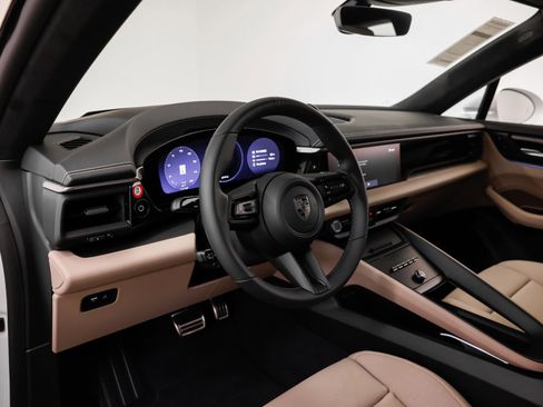 New 2025 Porsche Macan Turbo Electric image 4