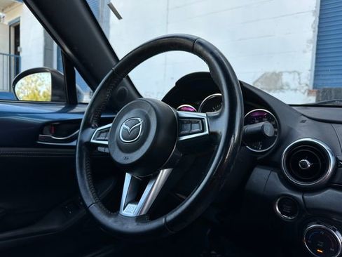 Used 2020 MAZDA MX-5 Miata RF Grand Touring w/ Appearance Package image 17