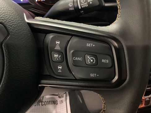 Used 2024 Jeep Gladiator Sport image 20