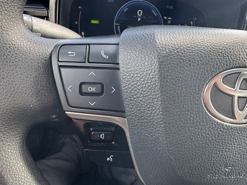 Certified 2025 Toyota Camry LE image 17