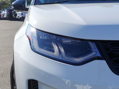 Used 2023 Land Rover Discovery Sport SE image 5