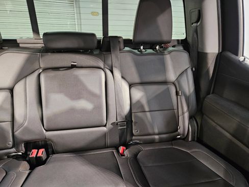 Used 2021 Chevrolet Silverado 1500 LT Trail Boss w/ Convenience Package II AWD/4WD image 14